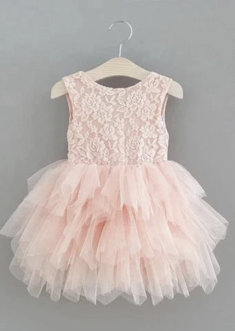 The Aranza Sleeveless Lace Dress