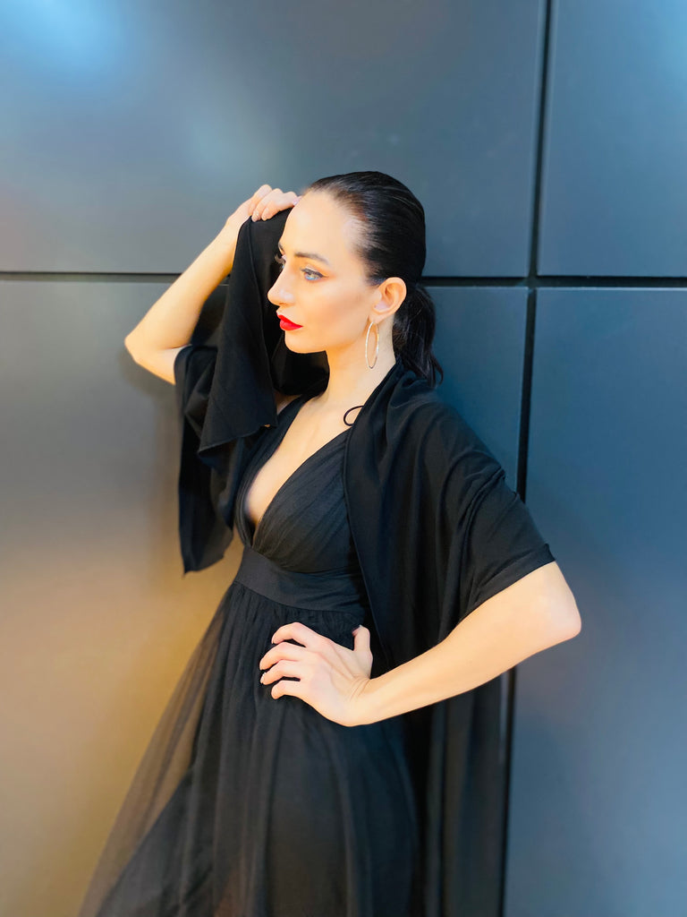 The “Leoni” Shawl - Danielle Emon