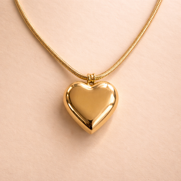 How to Layer Necklaces Like a Fashion Editor This Fall