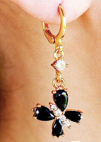 The "Chenoa" Seashell Statement Earring