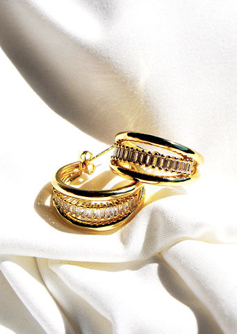 The "Winona" Tear Drop Gold Plated Dangle Earring