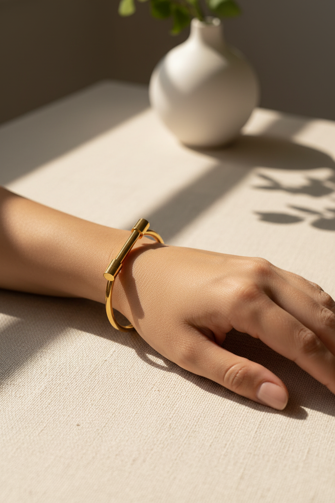 Kantuka bar bangle bracelet on-wrist gold single wear
